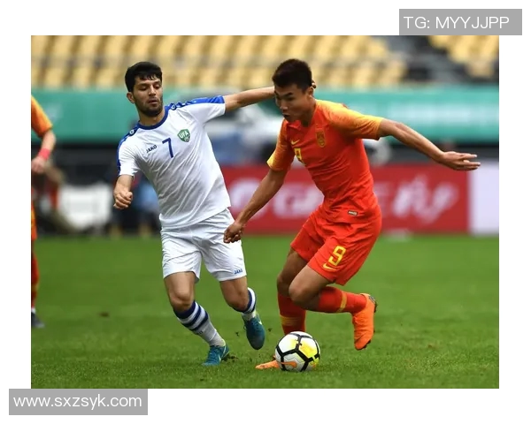 中国足球迎战乌兹别克斯坦全力争胜期待精彩对决与激情瞬间