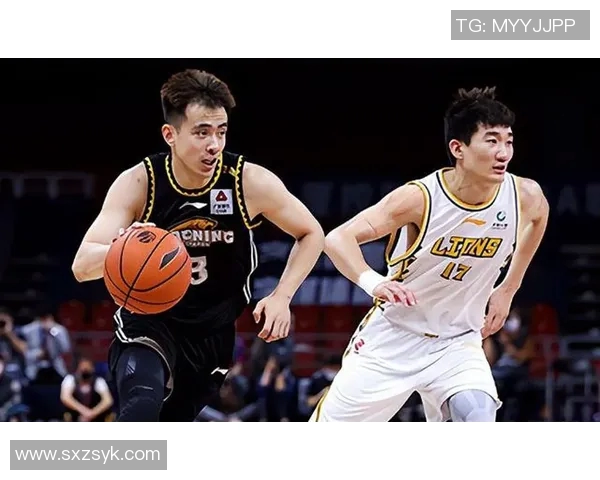 赵继伟领衔中国男篮新篇章展现拼搏精神与团队合作的精彩瞬间